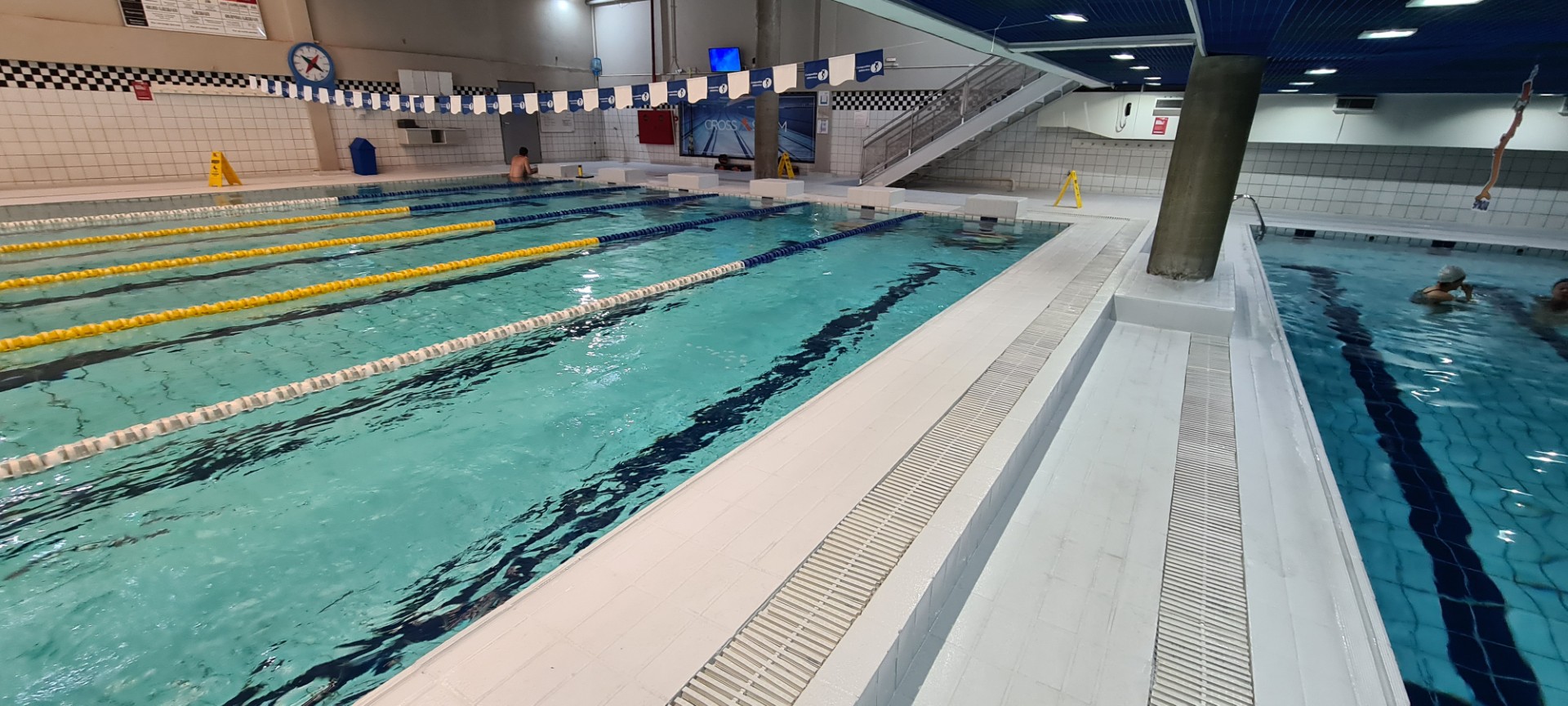 Piso para Piscina