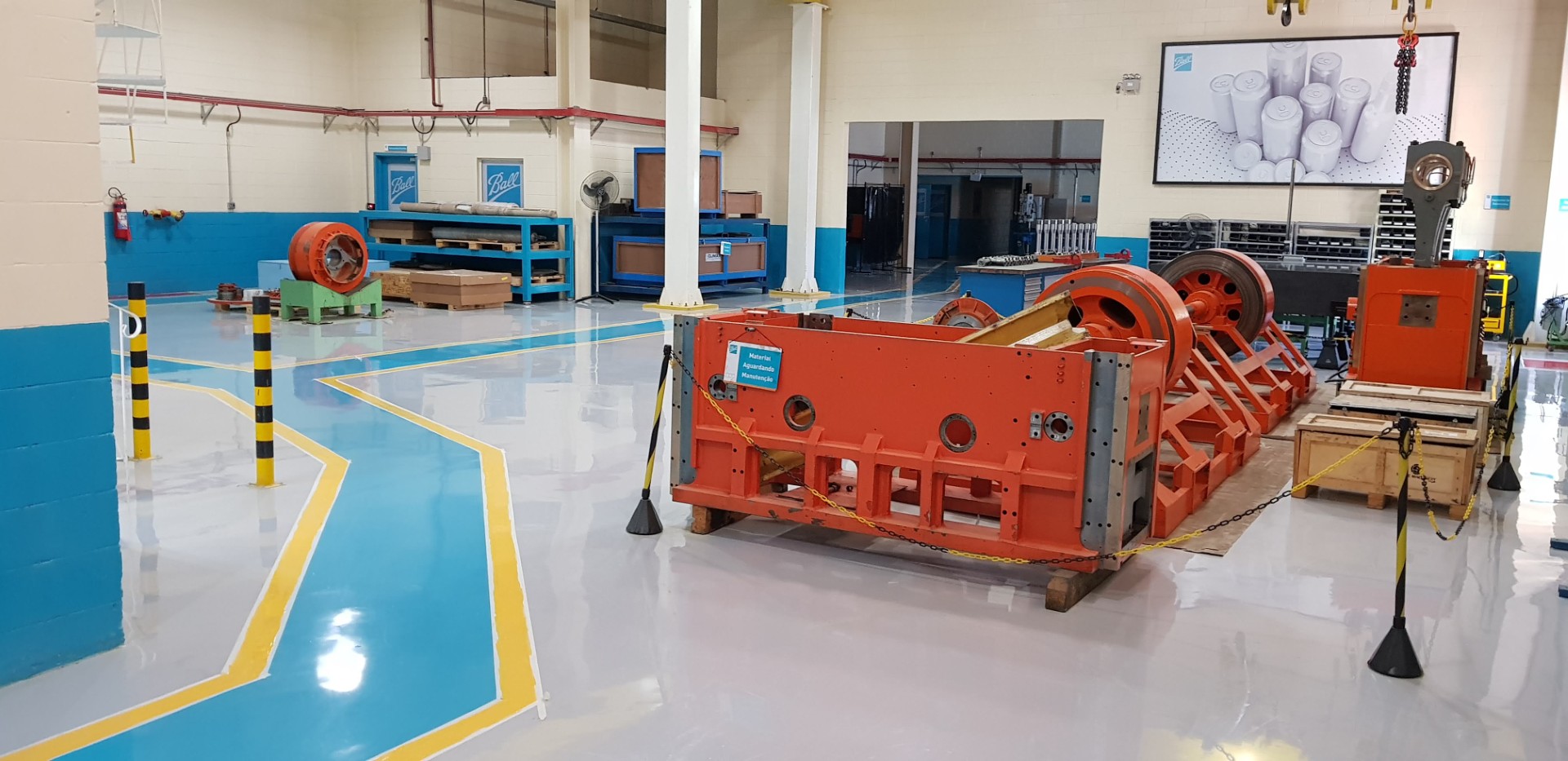 Piso epóxi industrial para ambientes de alta exigência
